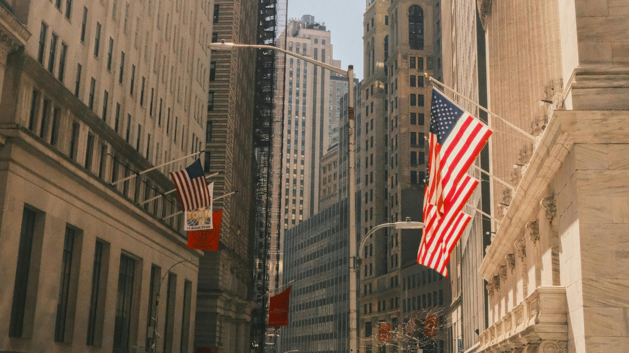 Can Coverage Published Outside the United States Support an O1 Visa Case?